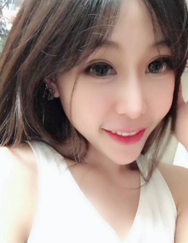 斗鱼主播手机客户端主播玩最近很火的游戏