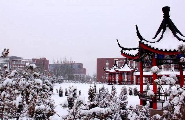 集宁师院苹果版集宁师范学院专升本学费-第2张图片-太平洋在线下载